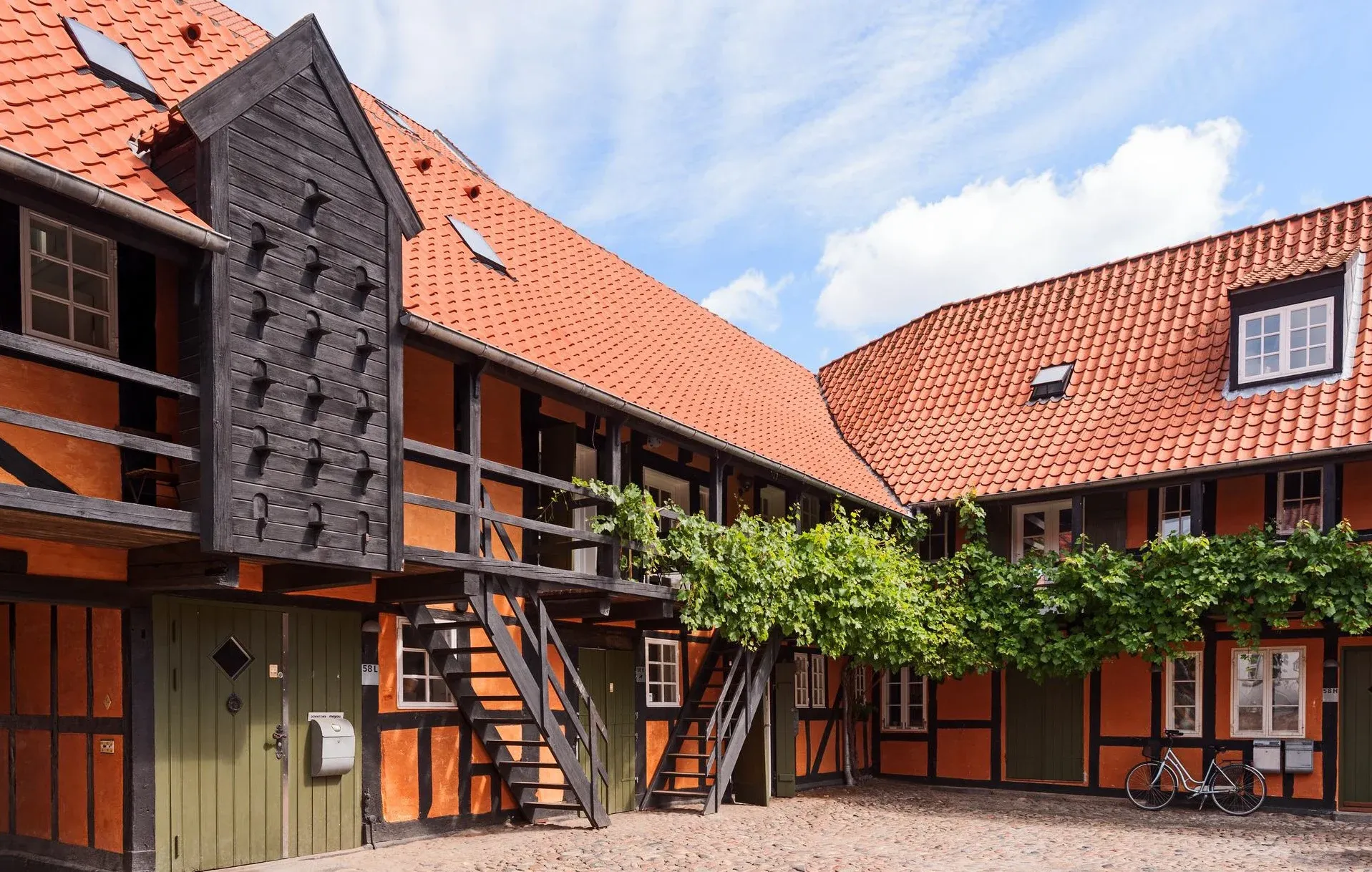 The courtyard entrance to Fruity’s studio on Vestergade in Aarhus.